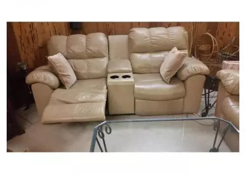 Sofa & Loveseat, Leather, 4-Recliners, Excellent condition